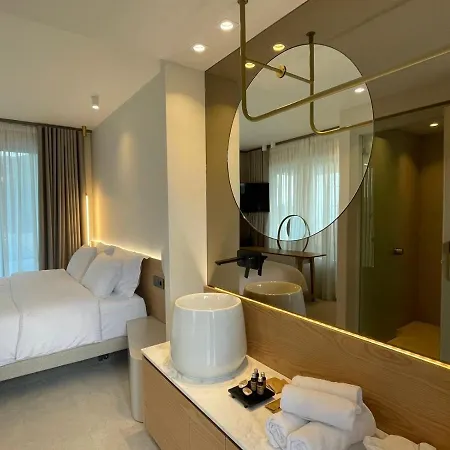 Hotel Balance