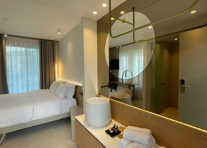 Hotel Balance